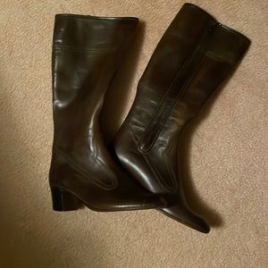 Womens faux leather boots